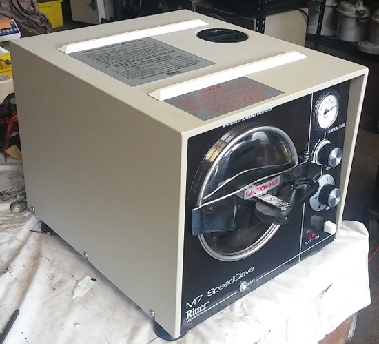 Picture of Reconditioned Classic Midmark Ritter M7 Sterilizer